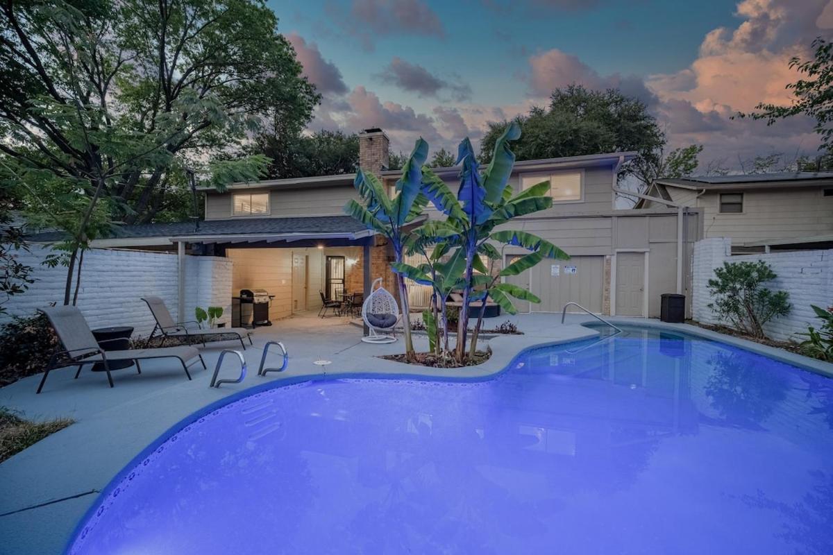 Casa de férias Stunning 5br 2ba With Private Pool And Cinema